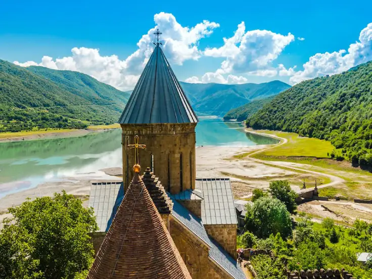 تور گرجستان از شیراز تجربه ای بی نظیر برای آشنایی با فرهنگ و تمدن گرجستان